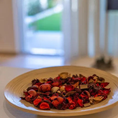 Bohosapiens Atlas With Sea Access لوتراكي