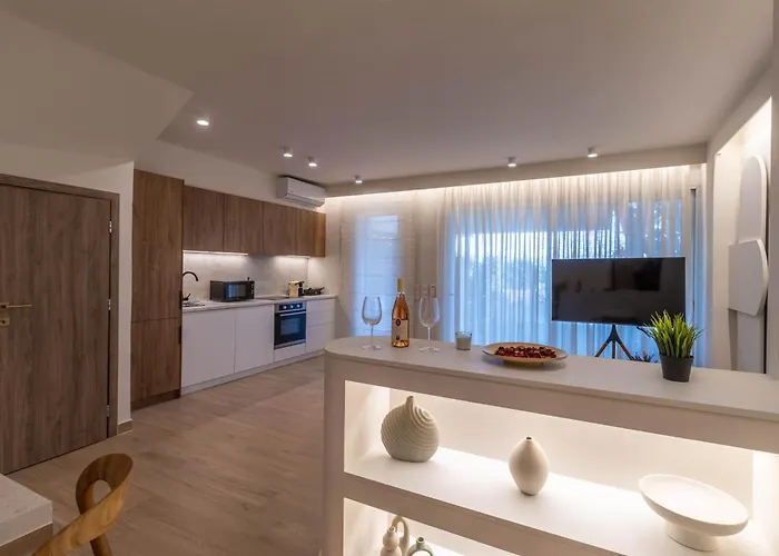 Bohosapiens Atlas With Sea Access Лоутраки