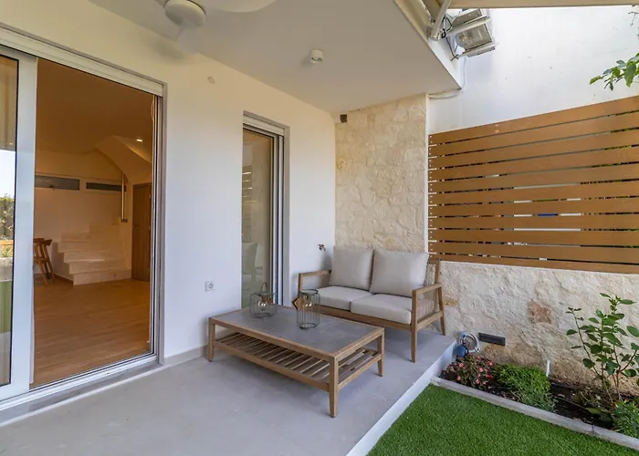 Bohosapiens Atlas With Sea Access